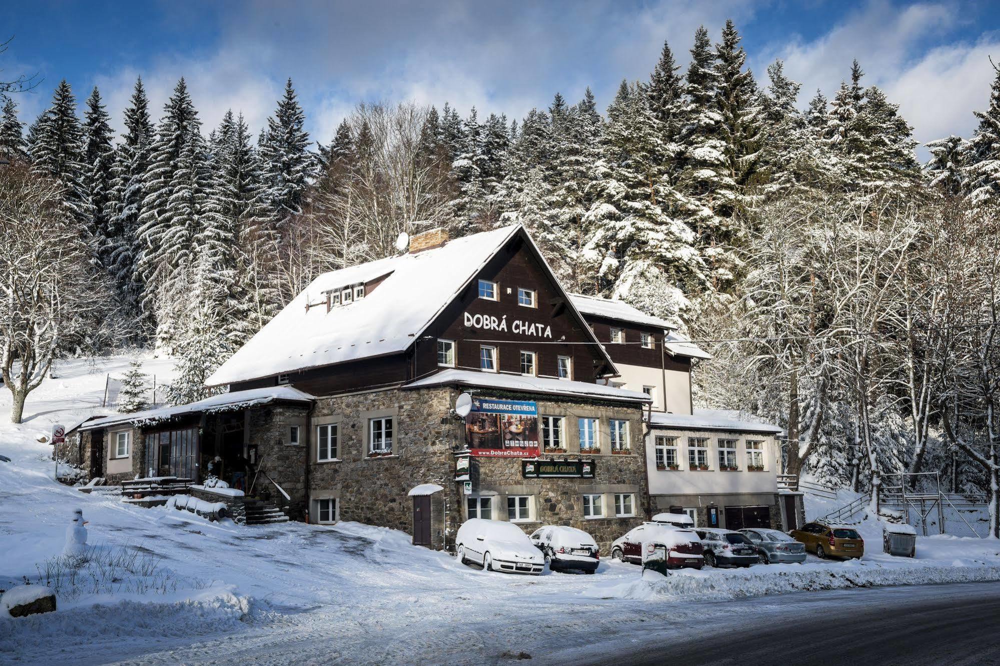 Horsky Hotel Dobra Chata Stachy Exteriör bild
